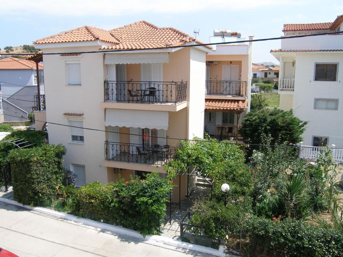 Efi Apartments Myrina Esterno foto