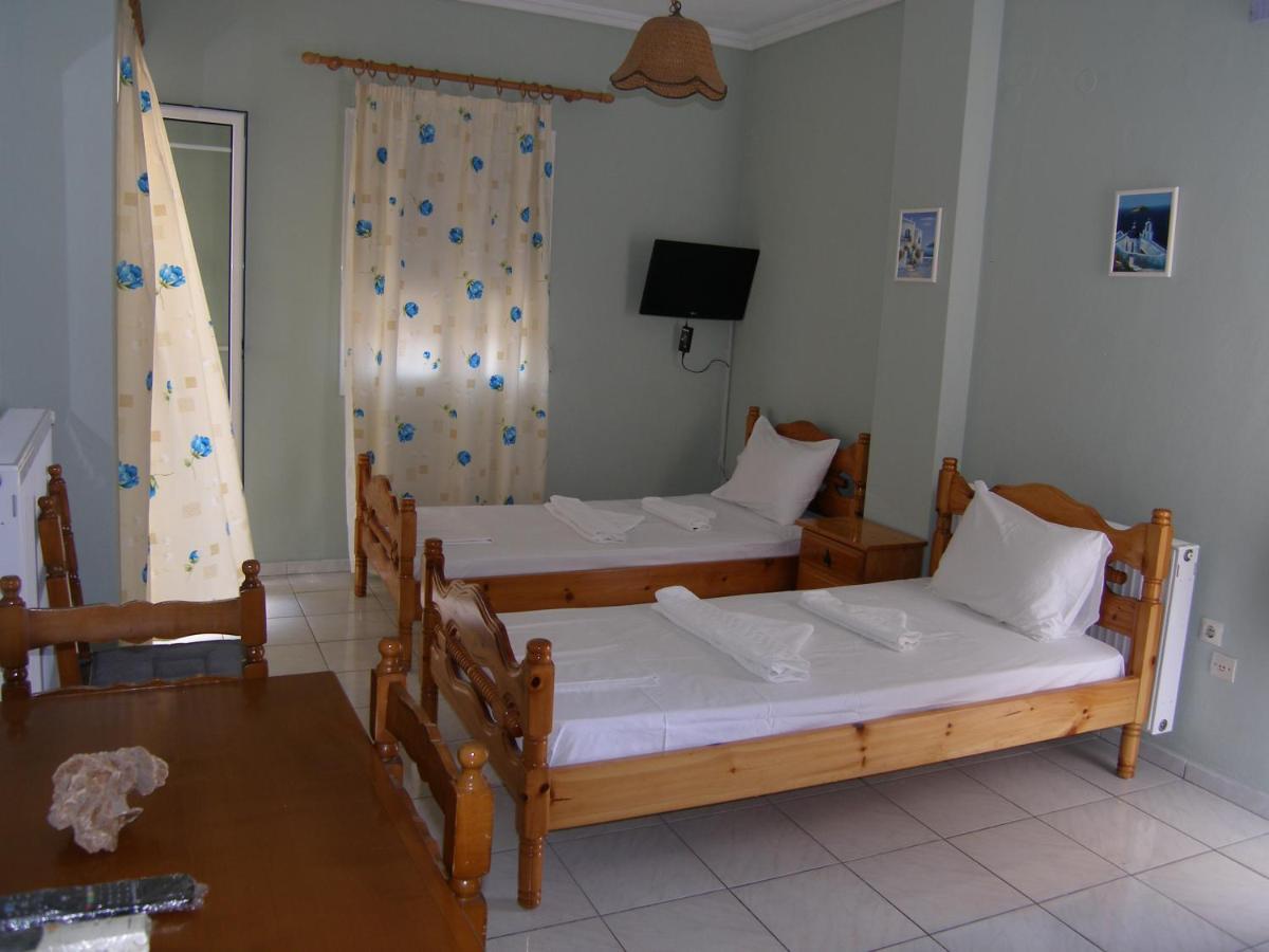 Efi Apartments Myrina Esterno foto