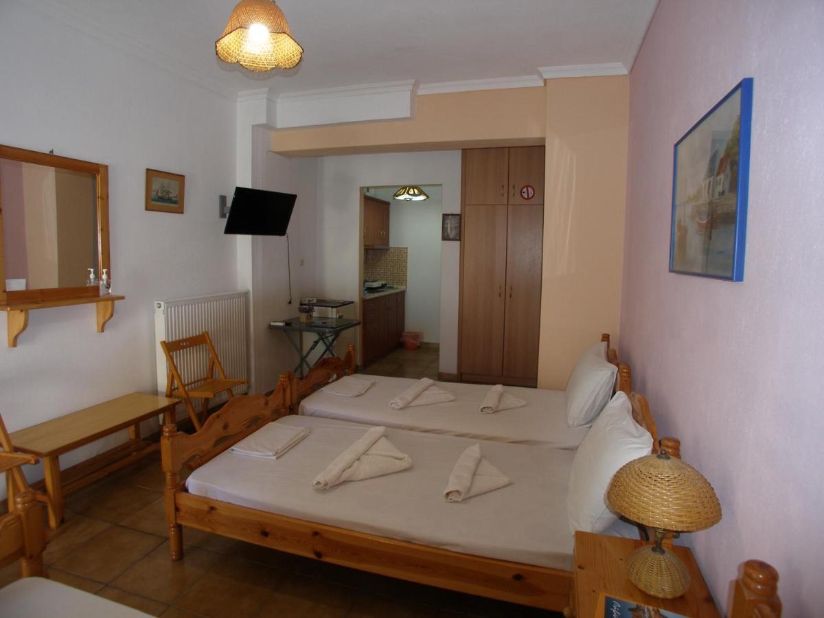 Efi Apartments Myrina Esterno foto
